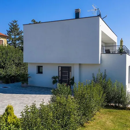 Aurora Iii Vila