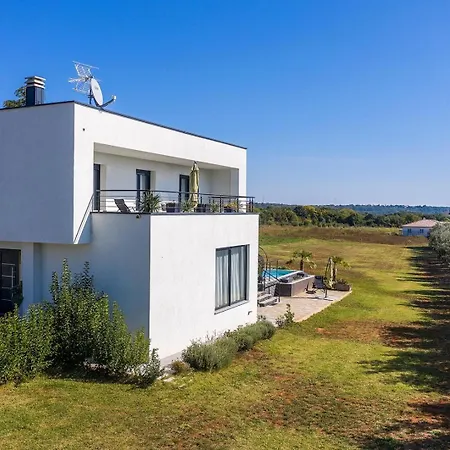 Aurora Iii * Marčana