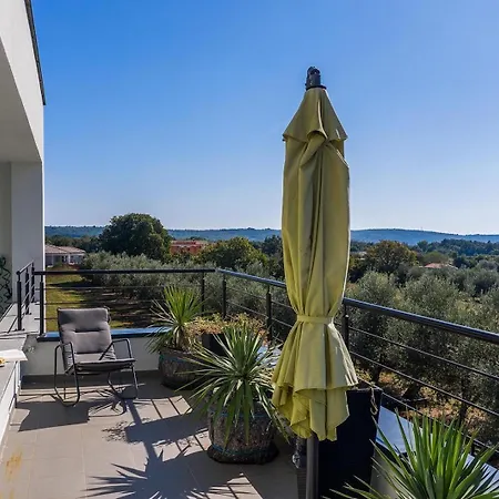 Aurora Iii * Marčana